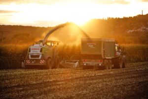 tractor-4842975_1280